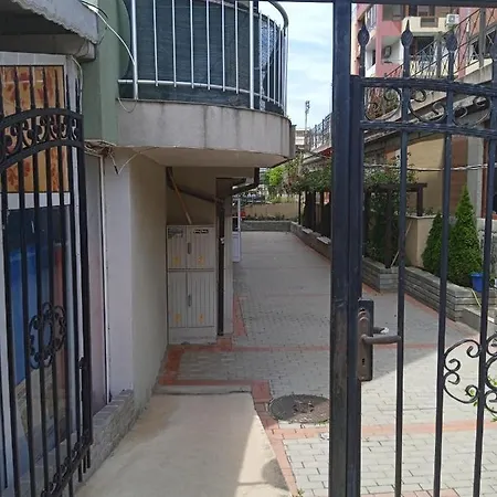 8 8 Apartman