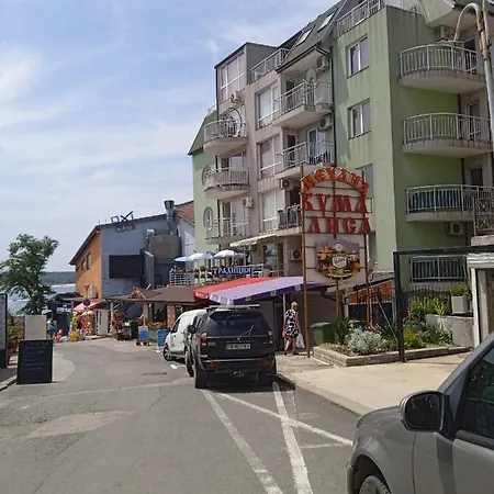 8 8 Apartman Primorszko